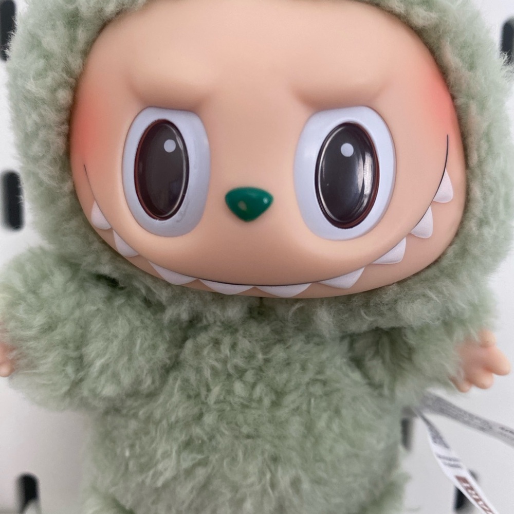 Exciting Macaron Green Grape Labubu - Picture 7 of 7